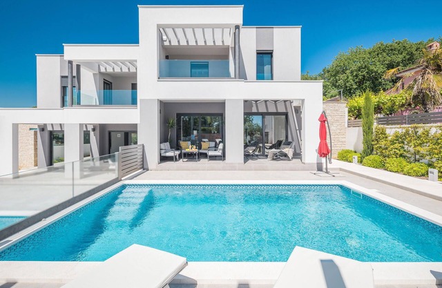 3 bedroom gorgeous home in Medulin