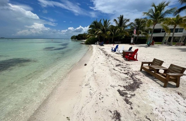3 Bedroom Home in Islamorada with Private Dock, Boat Ramp & private beach access