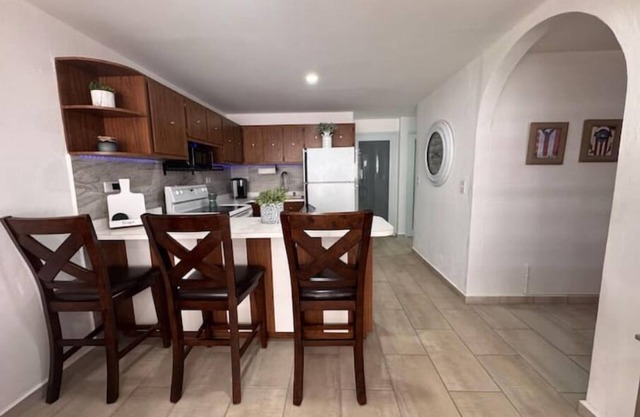 3-bedroom house in beautiful Camaceyes with AC, WiFi