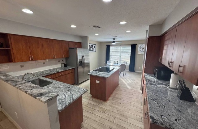 3-bedroom house in charming Hudson with AC