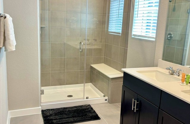 3-bedroom house in pleasant Houston with AC, WiFi,close to everything