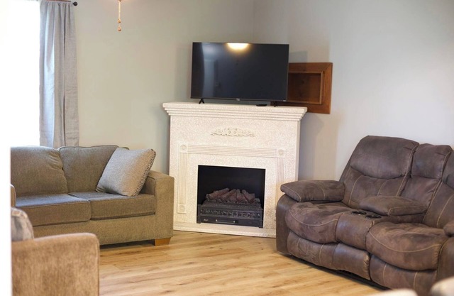 3 Bedroom House minutes from Lake Guntersville and Sandmountain Amphitheater!