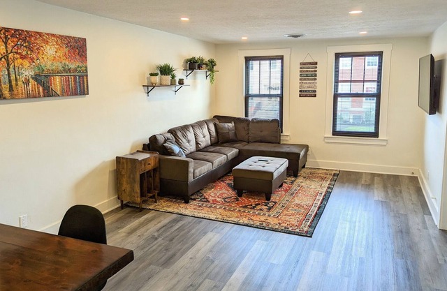 3 Bedroom Loft Right Downtown!