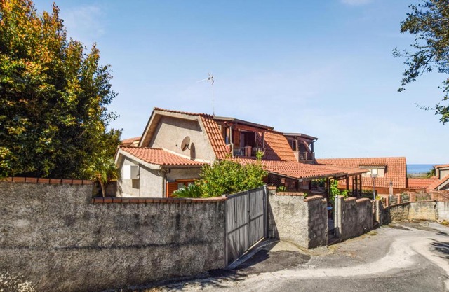 3 Bedroom Nice Home In Gizzeria