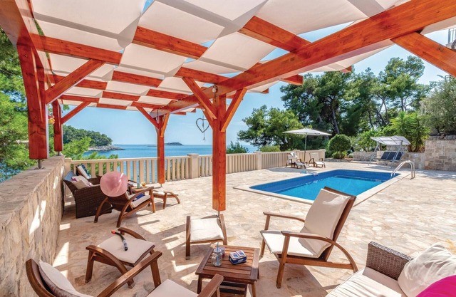 3 bedroom stunning apartment in Prizba
