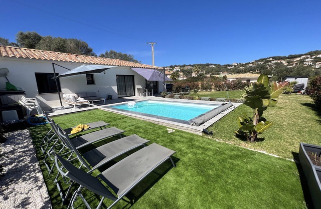 3-bedroom villa with pool