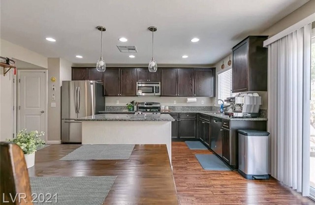 3 beds 2.5 Baths - 18 miles from Downtown Nevada