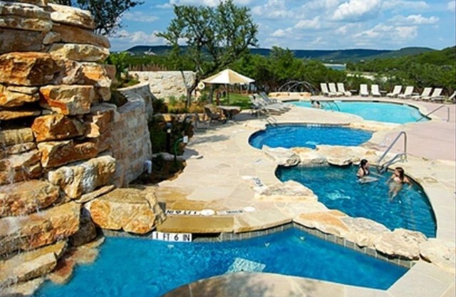 3 BR/2 BA Villa Hollows Luxury Resort/Lake Travis