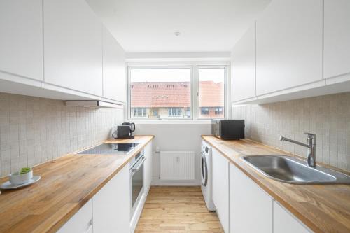 3-BR apartment w a balcony in Frederiksberg - 203