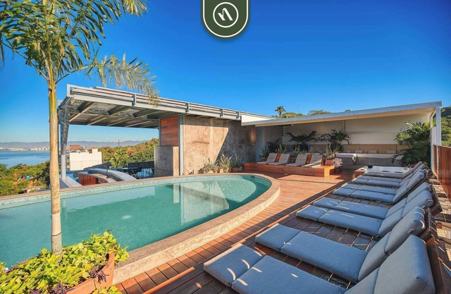 3 BR Condo - Private Terrace and Pool - Oceanview