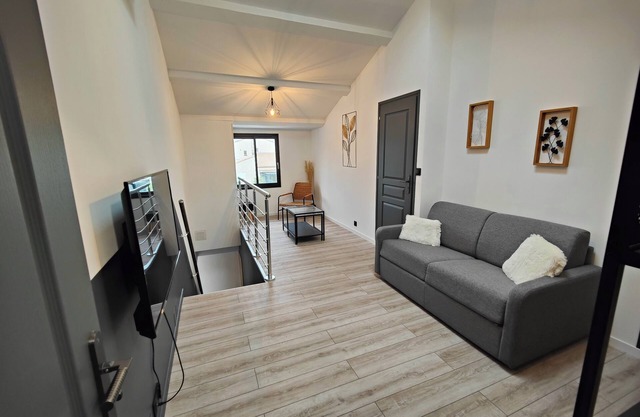 3* listed house in Pérols with terrace and air conditioning.