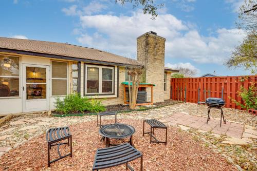 3 Mi to Randolph AFB Family Home with Poker Table!