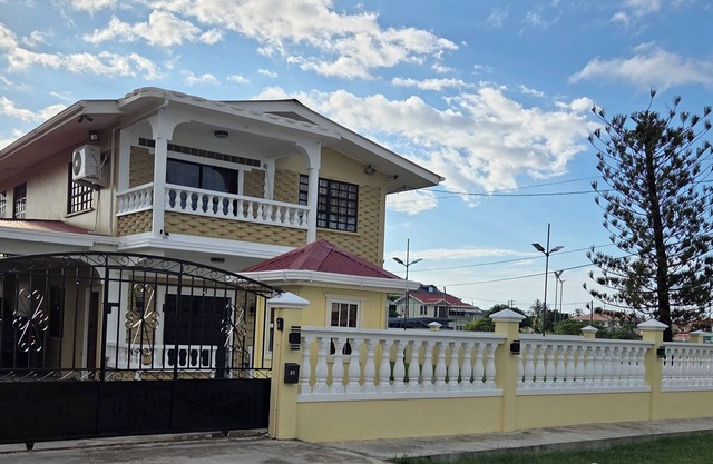 3 min from Ogle Intl Airport nVacation Home in Prime Location