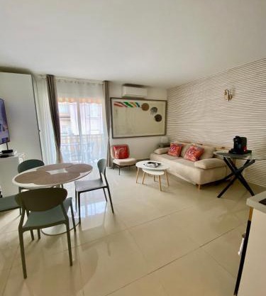 3 pièces- Vieux port- Terrasse - Parking Possible