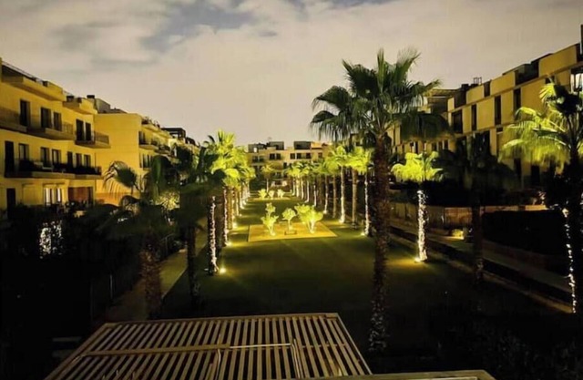 3-room apartment in Beverly Hills
