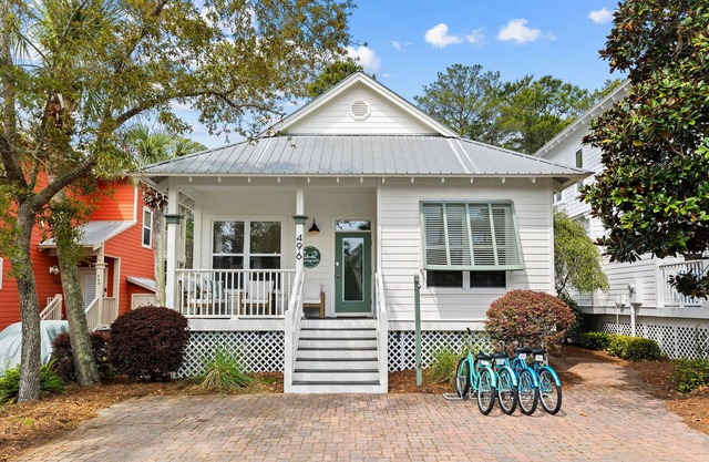 30A Cottage, Walk to Beach, 2 Pools, Bikes&Chairs