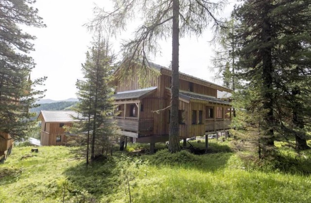 #39 mit IR-Sauna und Sprudelbad Innen by Interhome