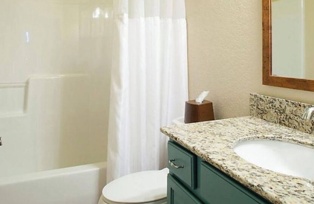 3bd/3ba Sleeps 10 Villa at Boyne Mountain AVAILABLE Sept 18-25th