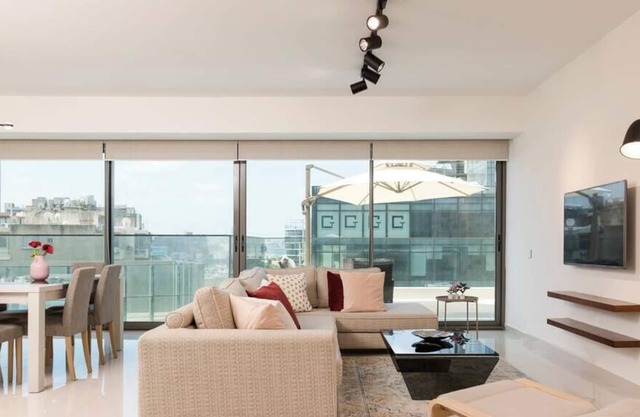 3BD w/ Large terrace - Demco Towers - Power 24/7