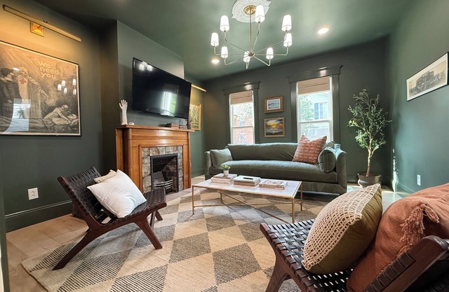 3BR Luxury Oregon District Stay - Walk to Breweries, Dining + Free Parking