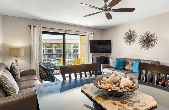 3BR Poolside Condo Near Beach