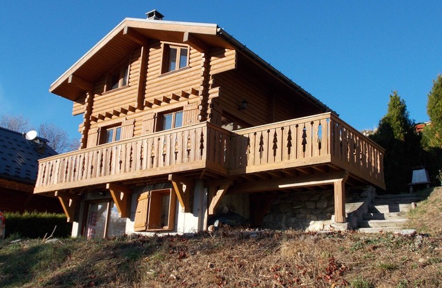 4/5-person chalet with mountain views
