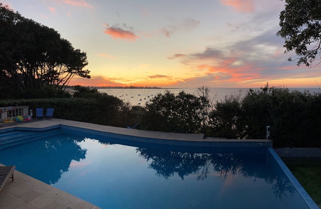 4*ArmoSteredenn Sea view Direct access to beach. 7bed8 bath, available after 30/08