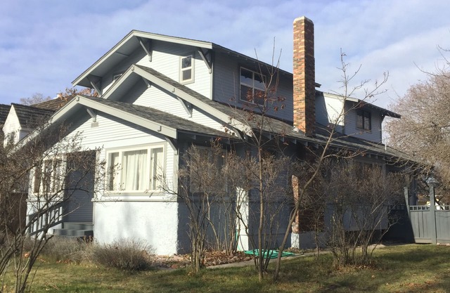 4 bed, 2 bath Mid-Century University House