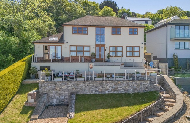 4 bedroom accommodation in Prestatyn