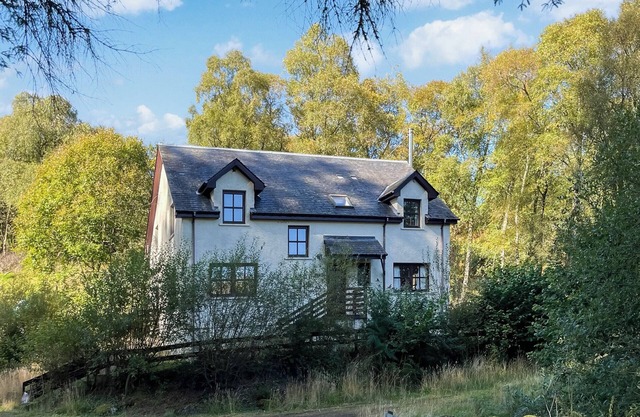 4 bedroom accommodation in Killin