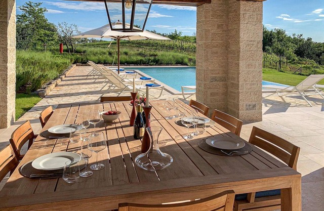 4 bedroom accommodation in Buje