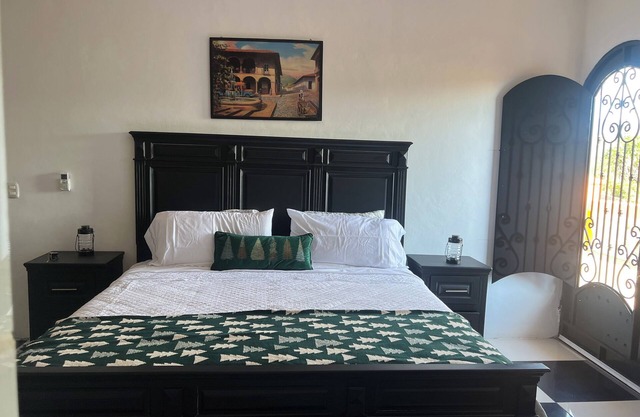 4-bedroom house in brilliant La Hachadura with WiFi, AC