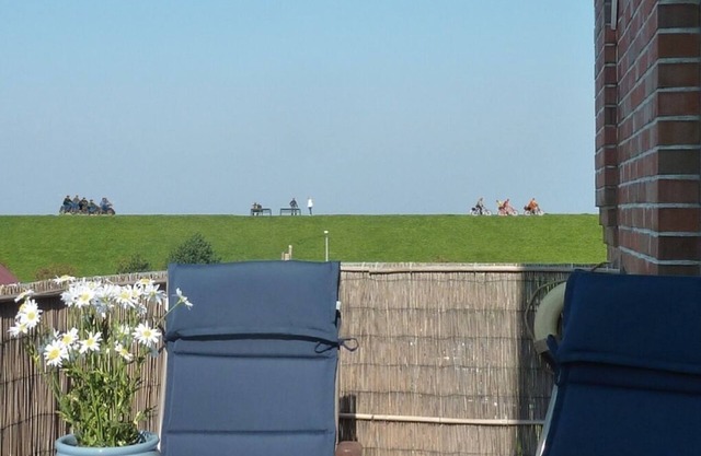 4* "FeWo Meeresblick am Sandstrand"-2 bedrooms- balcony-2nd floor-50 meters to the beach