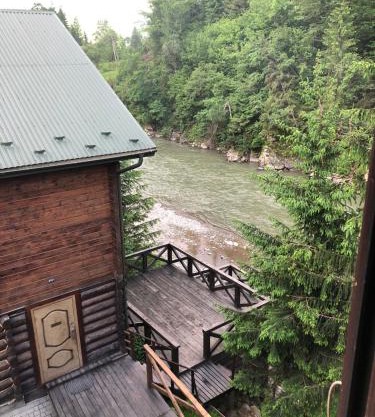 4 Mountains Hotel
