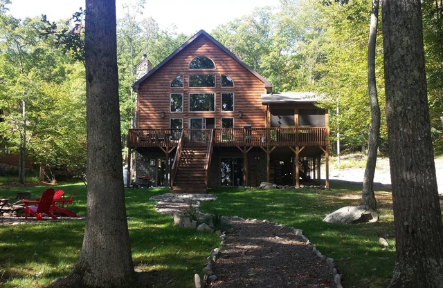 4 Season Lakefront Vacation Home