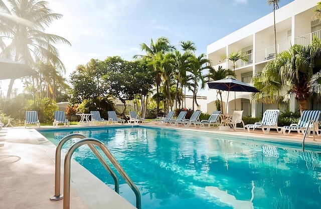 4 Upscale Units Close to Harrison's Cave Eco-Adventure Park! FREE Parking, Pool