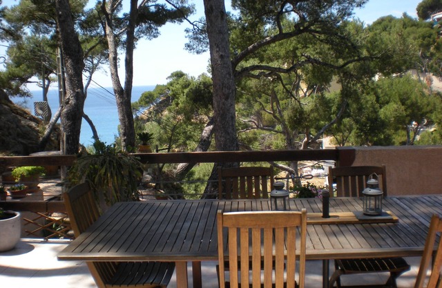 4* villa in Provence with sea view, 50m from the calanque.