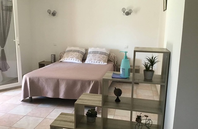 40m2 studio 10 minutes from the beach
