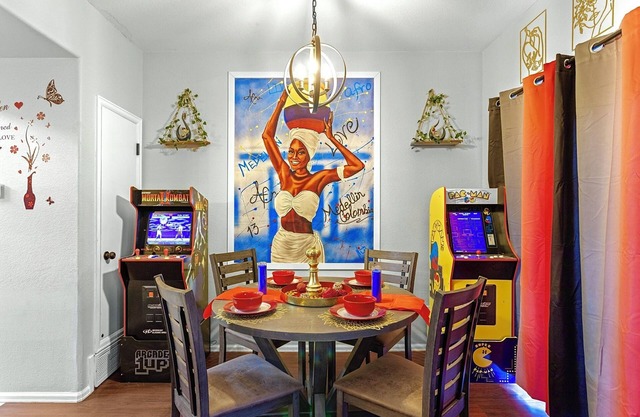 420Friendly HotTub Home Game Arcade