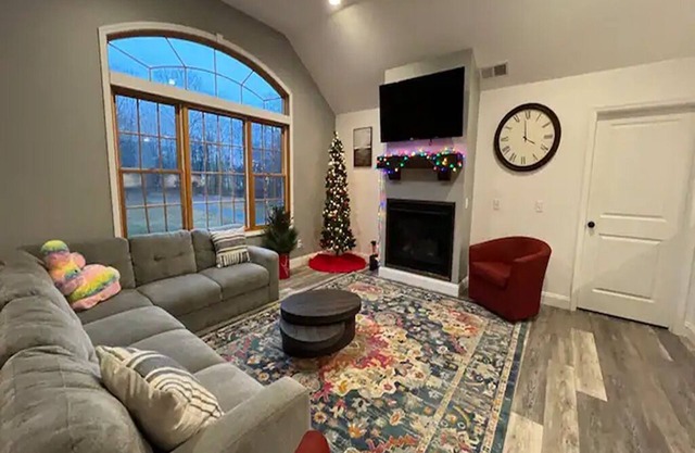 4BR Highland Home Near New Paltz, Wedding Venues & Hudson Valley