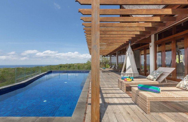 4BR Luxury and Exclusive Pool Villa With Ocean View