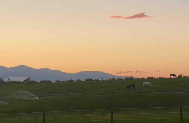 4BR Ranch w/Games + Deck + VIews | 4 Mi to Town