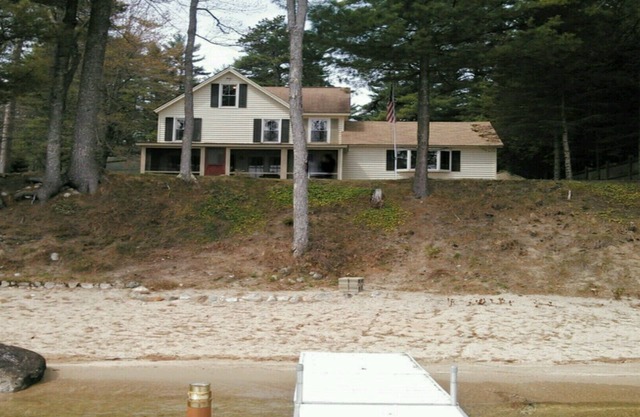 5 bdrm Lakefront, Sebago Lake,100ft of Sandy Beach, Winter seasonal rates avail.