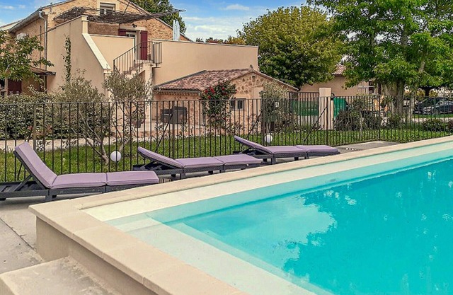 5 bedroom cozy home in Piolenc