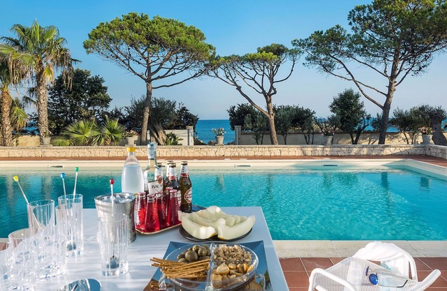 5 bedroom villa rental on the seaside near Modica - Sicily