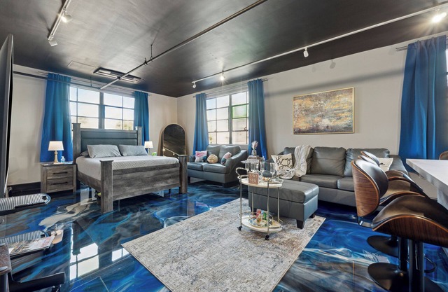 5 min from Hartsfield International AirportnCharming 1-bedroom condo with WiFi