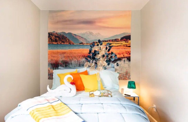 5 min to Beaumont/Close to Downtown Royal Oak