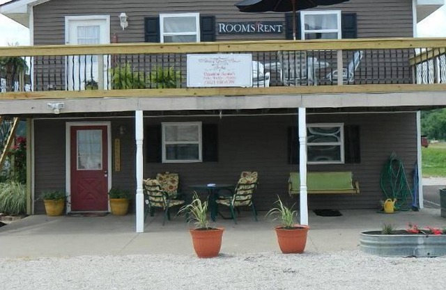 5 minutes from Holiday World/Splashin' Safar - sleeps 16 Holiday Guest House