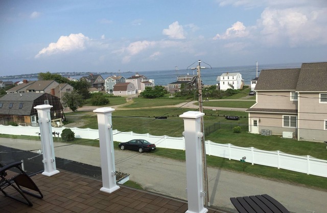 5 STAR! OCEAN VIEWS FROM EVERY FLOOR, CRASHING WAVES! A WONDERFUL VACATION SPOT