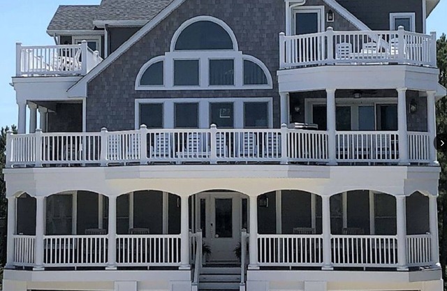 5-Star Oceanblock Sleeps 18! Luxury Beach Vacation Home Private Beach Community